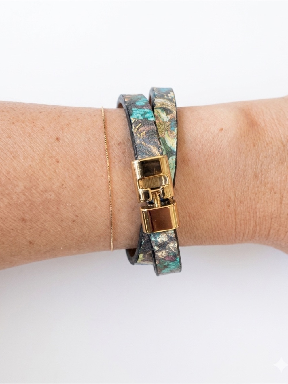 Leighelena Printed T-Bar Wrap Leather Bracelet